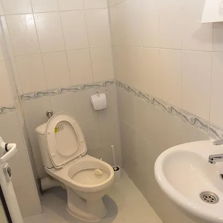 بيت ضيافة мони ساندانسكي