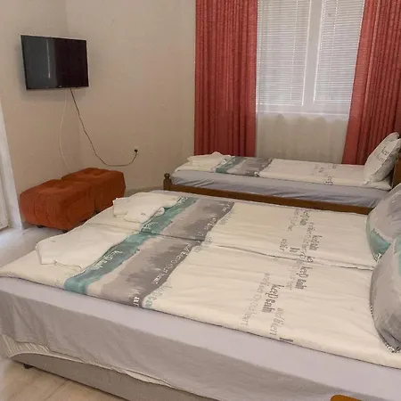 بيت ضيافة мони