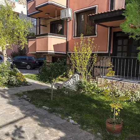 Pensjonat мони 3*